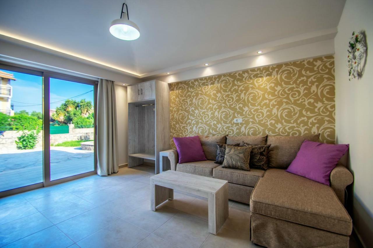 Paradise Apartments 라가나스 외부 사진